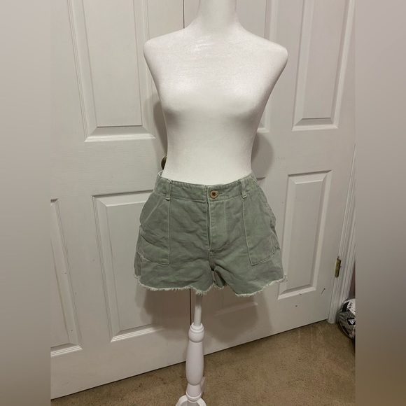 Size 29- Chelsea and violet green jean shorts - Picture 1 of 8